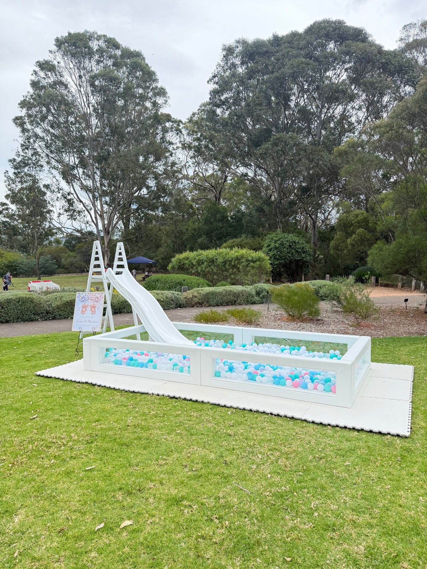 ICE BOX Ball-Pit 🧊